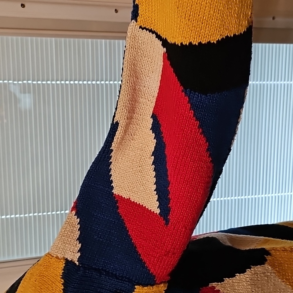 Colorful Geometric Sweater - Picture 4 of 10